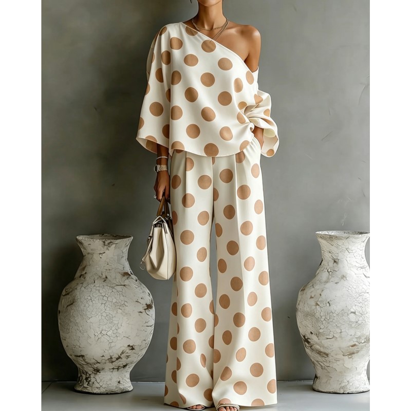 Women's Polka Dot 2 Piece Outf - Blouse Off Shoulder recensione e prezzo
