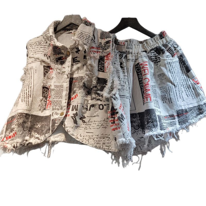 Chic Women Newspapers Letters  - Shorts Denim Frayed recensione e prezzo