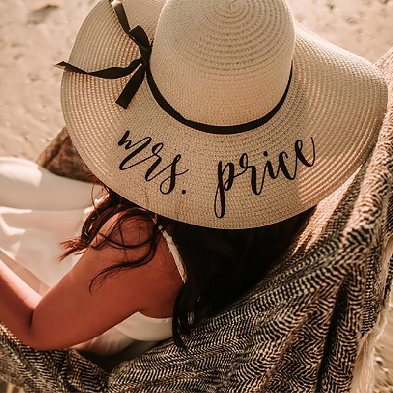 Personalized Custom Last Name  - Hat Floppy Wide recensione e prezzo